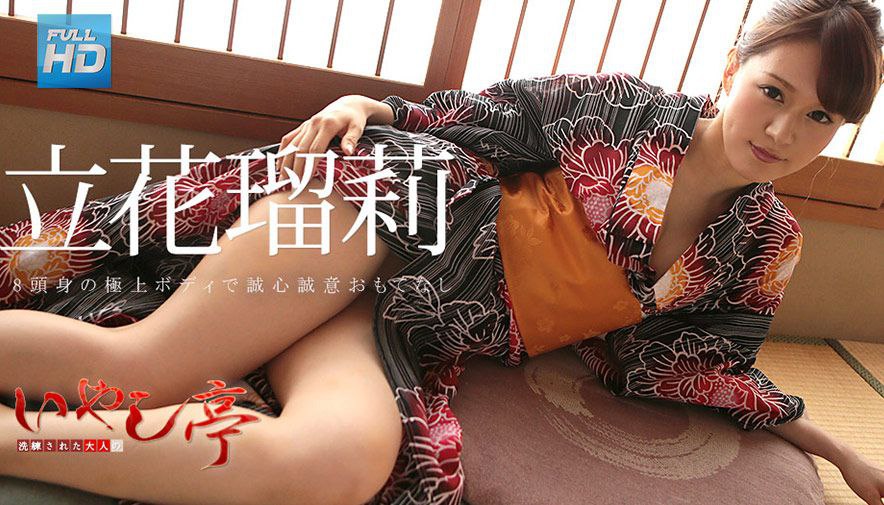 最新长腿美乳网红『可爱的小胖丁』3月新作-JK制服野外露出 跳蛋插穴呻吟
